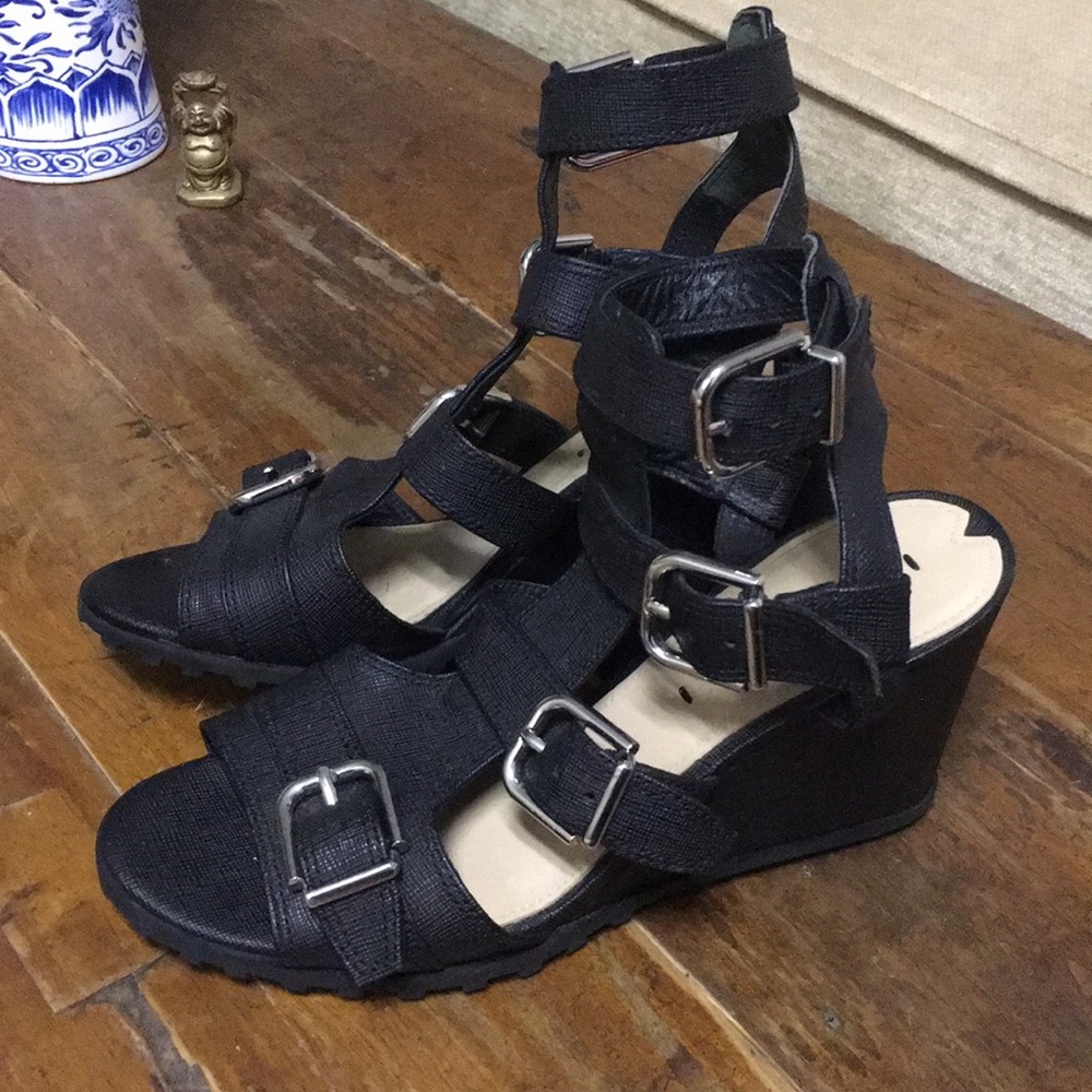 Sandals - Picture 2 of 6